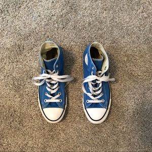 LIGHTLY USED: Women’s Converse